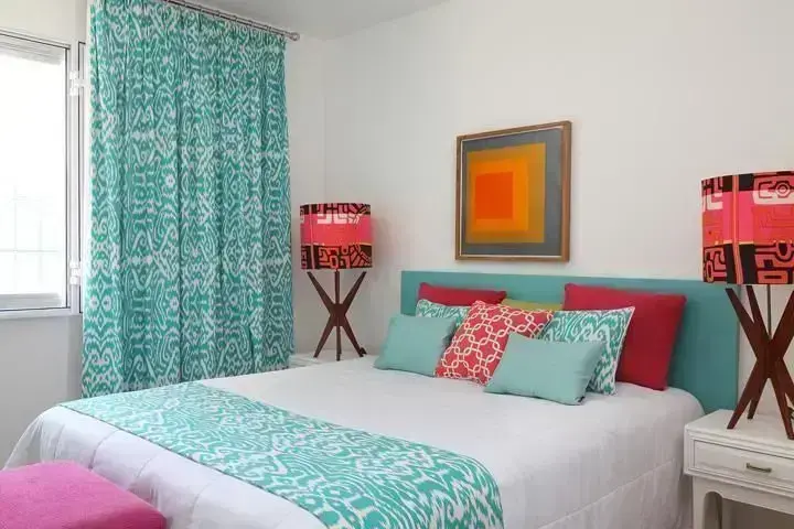 Quarto de casal com luminárias Quarto de casal com luminárias Projeto de Gabriel Valdivieso