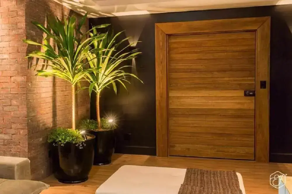 decoração sofisticada com vasos pretos para plantas decoração sofisticada com vasos pretos para plantas