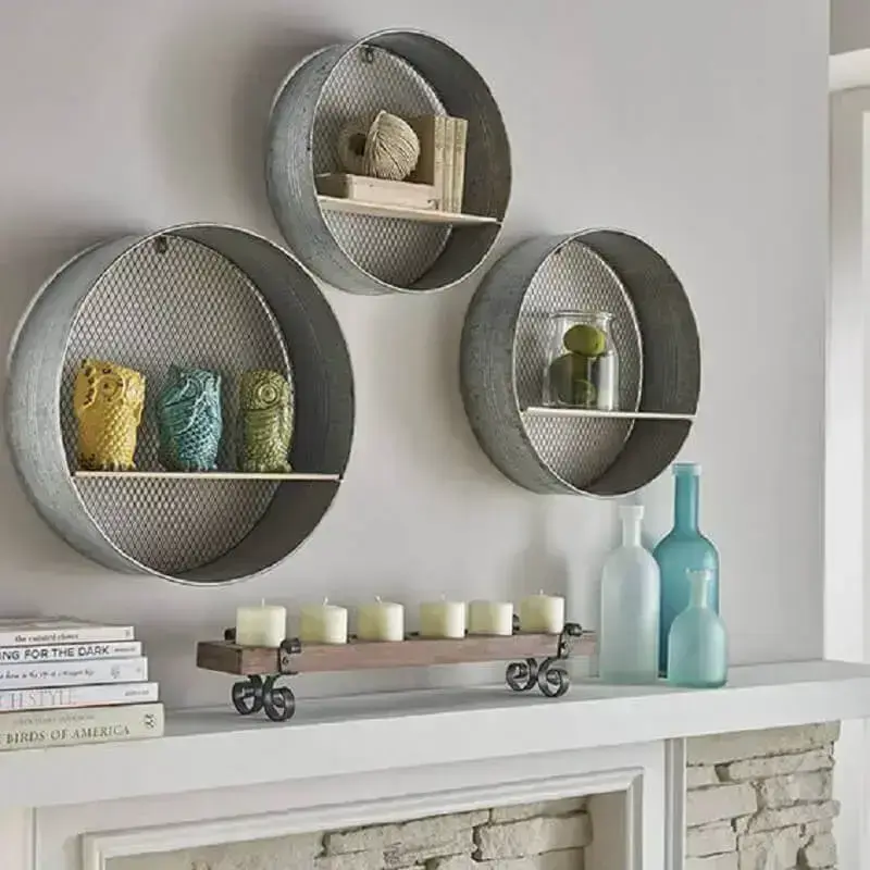 decoração simples com nichos redondos de metal decoração simples com nichos redondos de metal Foto Lewtonsite