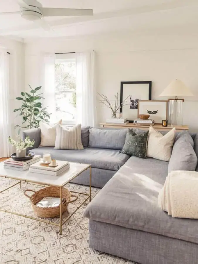 decoração com tapete para sala branca e cinza decoração com tapete para sala branca e cinza Foto Pinterest