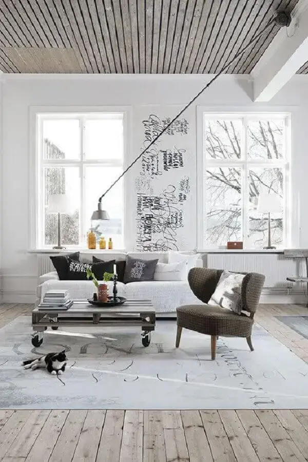 poltrona decorativa cinza para decoração de sala minimalista Foto Archzine