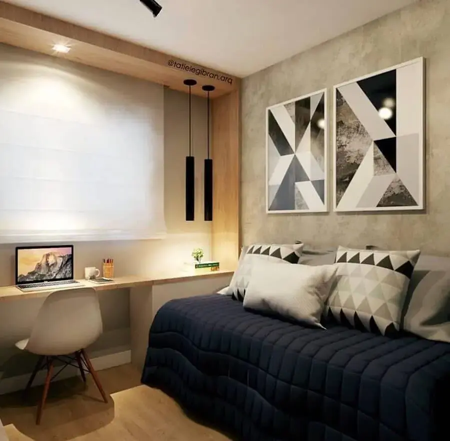 decoração moderna com quadros para quarto masculino planejado com bancada de trabalho decoração moderna com quadros para quarto masculino planejado com bancada de trabalho Foto Jeito de Casa