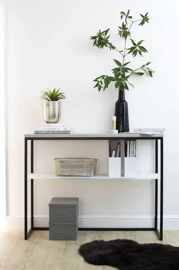 aparador pequeno minimalista para decoração de corredor Foto Pinterest