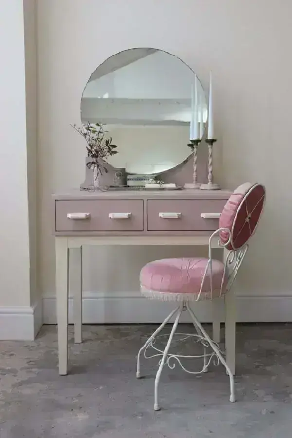 Cadeira para penteadeira rosa com pés de ferro Cadeira para penteadeira rosa com pés de ferro