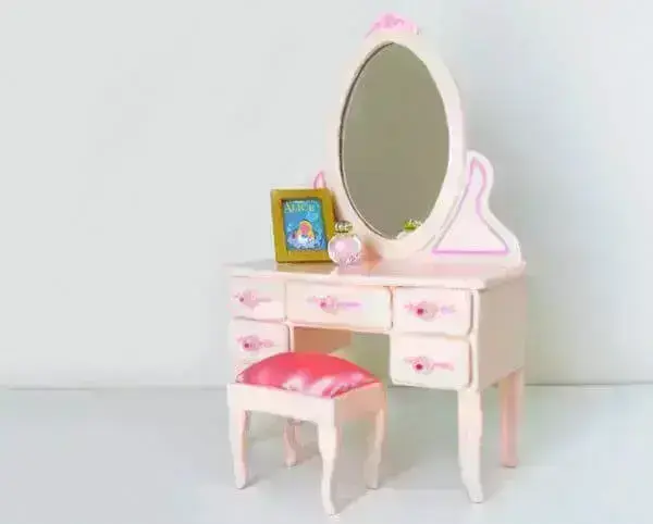 Penteadeira infantil rosa da Alice no País das Maravilhas Penteadeira infantil rosa da Alice no País das Maravilhas