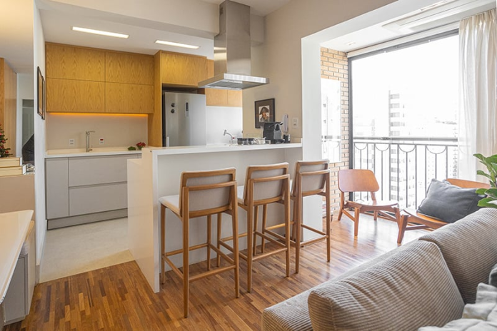 5. Prefira tecidos fáceis de limpar para manter suas banquetas modernas sempre novas – Foto: Lucas Macro | Projeto: Debora Toledo Arquitetura