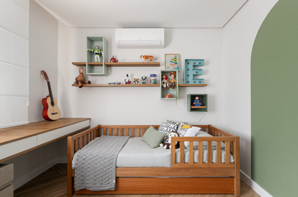 Escolhas duráveis transformam o quarto em investimento inteligente – Foto: Gisele Rampazzo | Projeto: Renata Costa | Apto 41