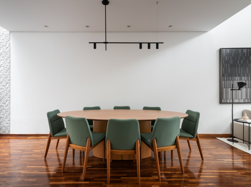 4. A madeira é uma grande aliada do verde oliva em qualquer espaço – Foto: Ana Helena Lima | Projeto: ub|urzedobarusso arquitetura