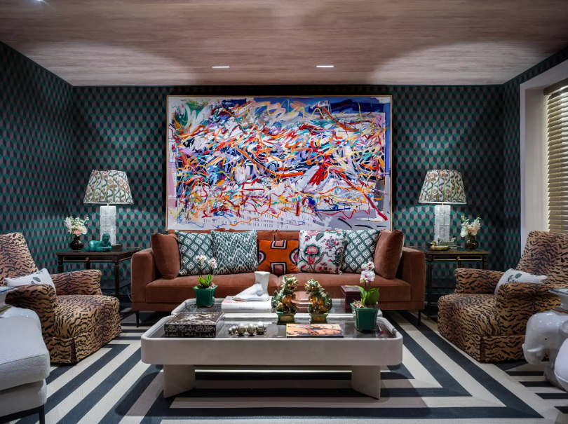 5. A paleta do ambiente ajuda a escolher o papel certo – Foto: Romulo Fialdini/CASACOR | Projeto: Luiz Otávio Debeus