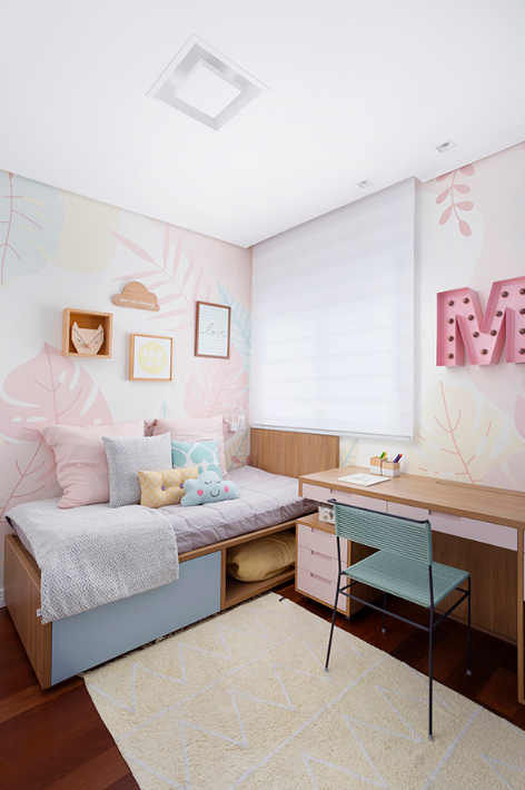 8. O papel certo valoriza até os móveis mais simples – Foto: Julia Ribeiro | Projeto: Bianchi & Lima Arquitetura e Interiores