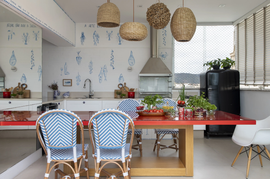 O arquiteto pode ajudar a criar o melhor projeto de cozinha funcional para você – Foto: Juliano Colodeti, do MCA Estúdio/CASACOR | Projeto: Amanda Miranda