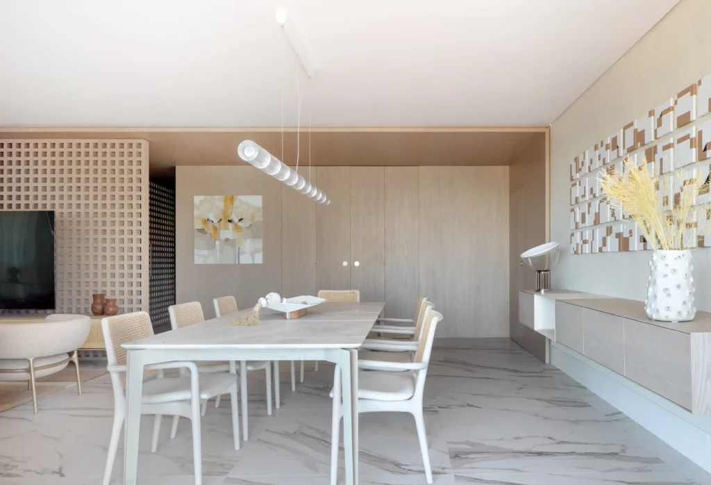 Mármore branco Paraná + madeira natural – Foto: Bia Nauiack/Divulgação | Projeto: Estúdio Elmor