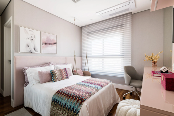 A double vision alterna faixas claras e escuras no mesmo painel – Foto: Renato Navarro | Projeto: Erica Salguero Arquitetura