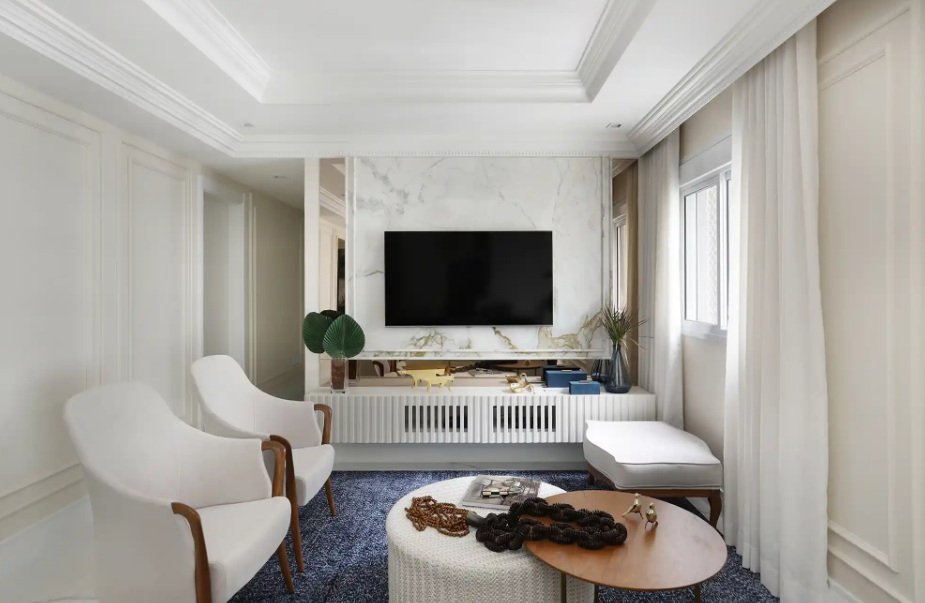 Evite produtos ácidos na limpeza do mármore branco – Foto: Mariana Orsi/CASACOR | Projeto: Gabriela Mendes