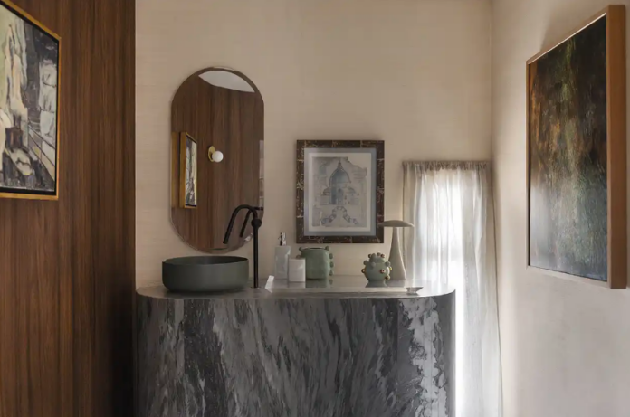 O formato da cuba para lavabo muda a leitura da bancada inteira – Foto: Carolina Mossin | Projeto: Fernanda Dib