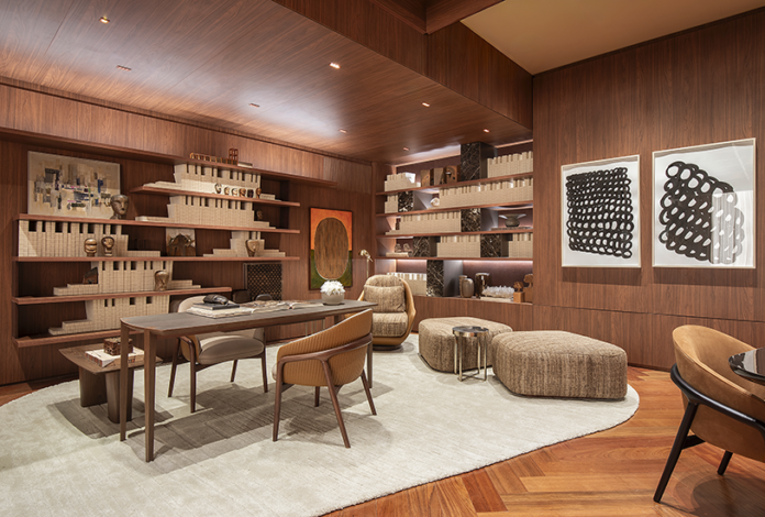 Em seu projeto para a Mostra Artefacto 2026, a arquiteta Denise Barretto selecionou as obras Lingam, do pintor pernambucano Montez Magno (1934-2023), e o par de quadros da artista visual Lidia Lisbôa para compor a biblioteca