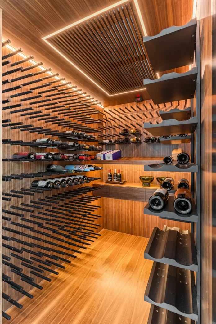 Conceito walk-in transforma closets e adegas em ambientes de experiência