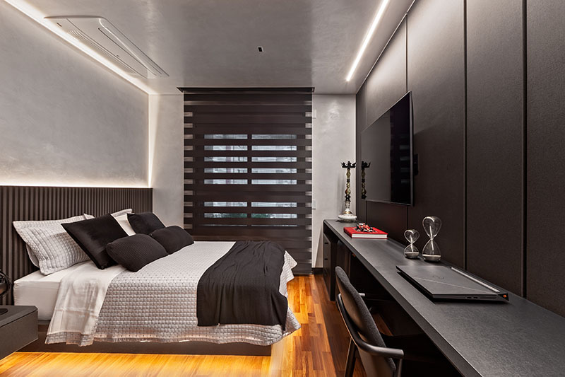 1. O preto cria contraste forte e dá presença ao ambiente – Foto: Vitor Guilherme | Projeto: Martins Galera Arquitetura