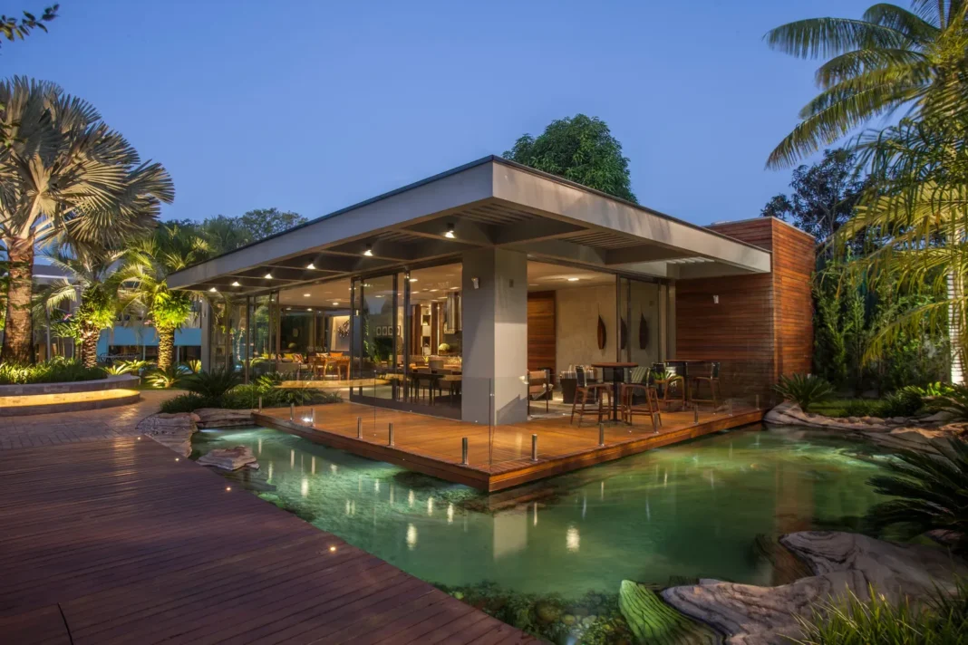 Paisagismo residencial: projeto refúgio com múltiplas experiências