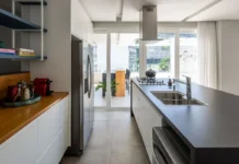 Torneira para cozinha: como escolher + 20 inspirações Torneira para cozinha: como escolher + 20 inspirações
